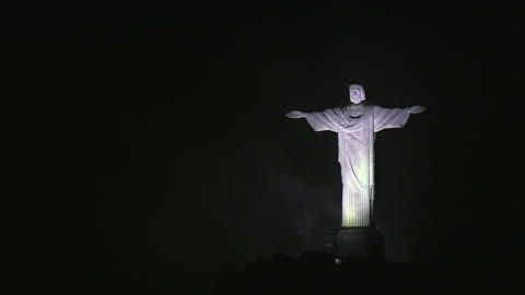 christ the redeemer at night